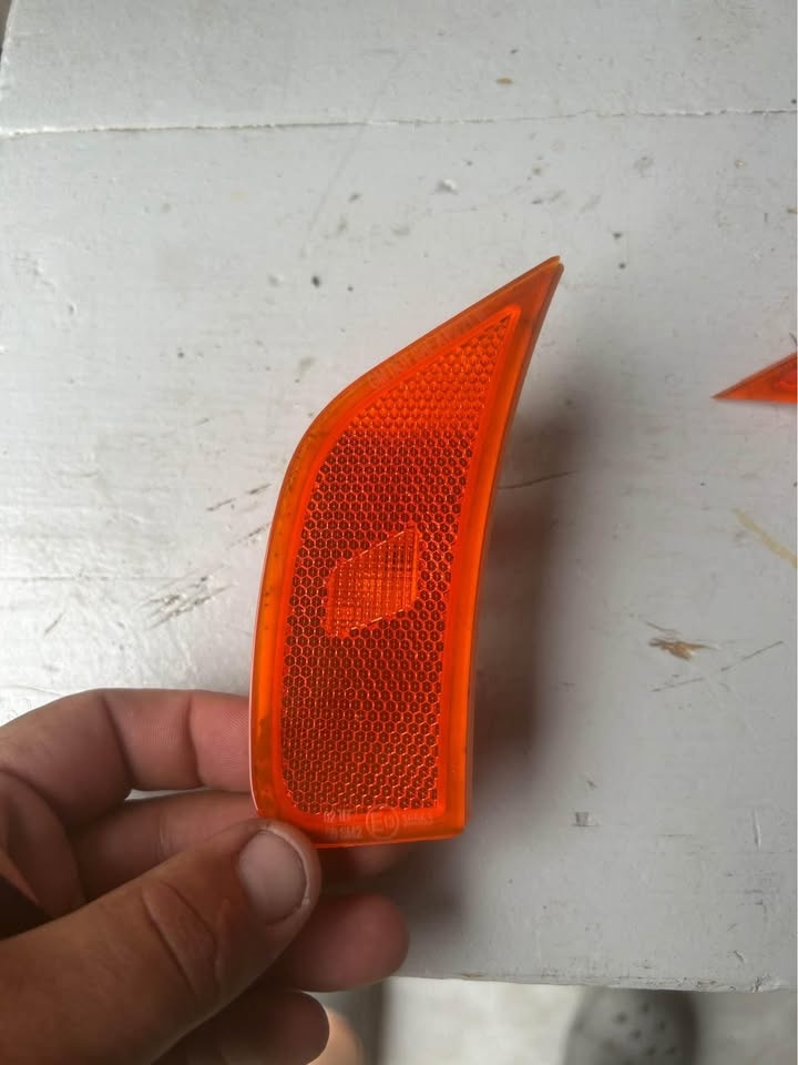 GMC Yukon Fender Lights - photo 2
