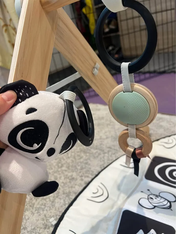 Tiny Love Black & White Décor Luxe Developmental Gymini image indicator(3)