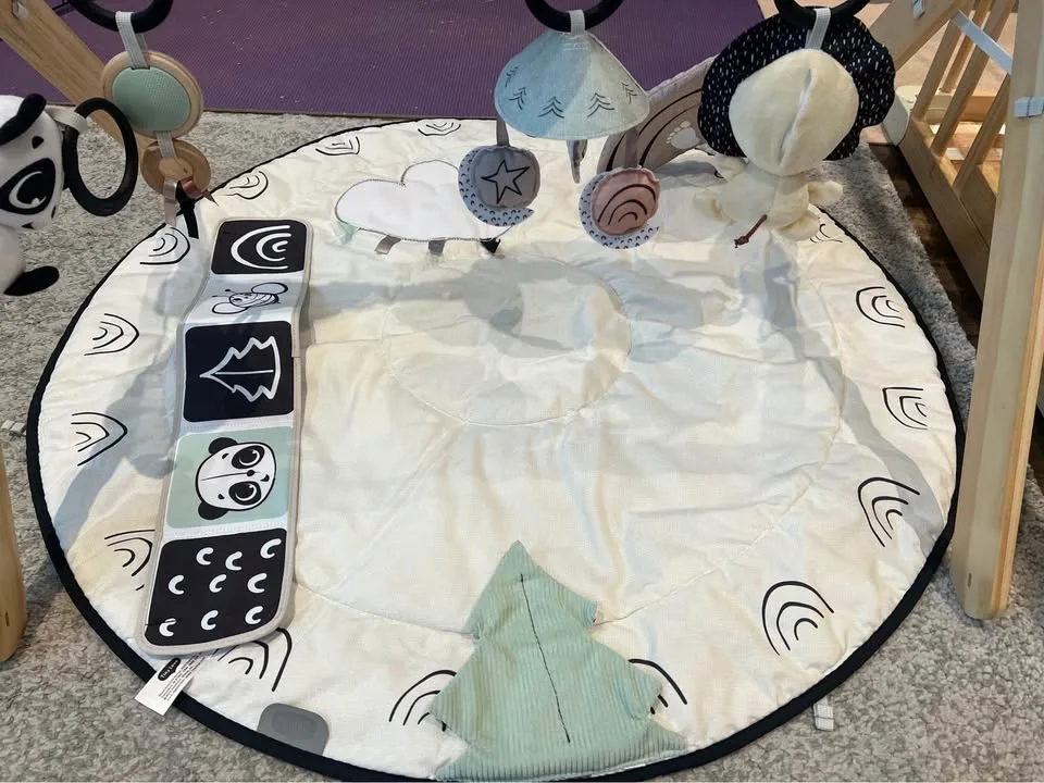 Tiny Love Black & White Décor Luxe Developmental Gymini image indicator(5)