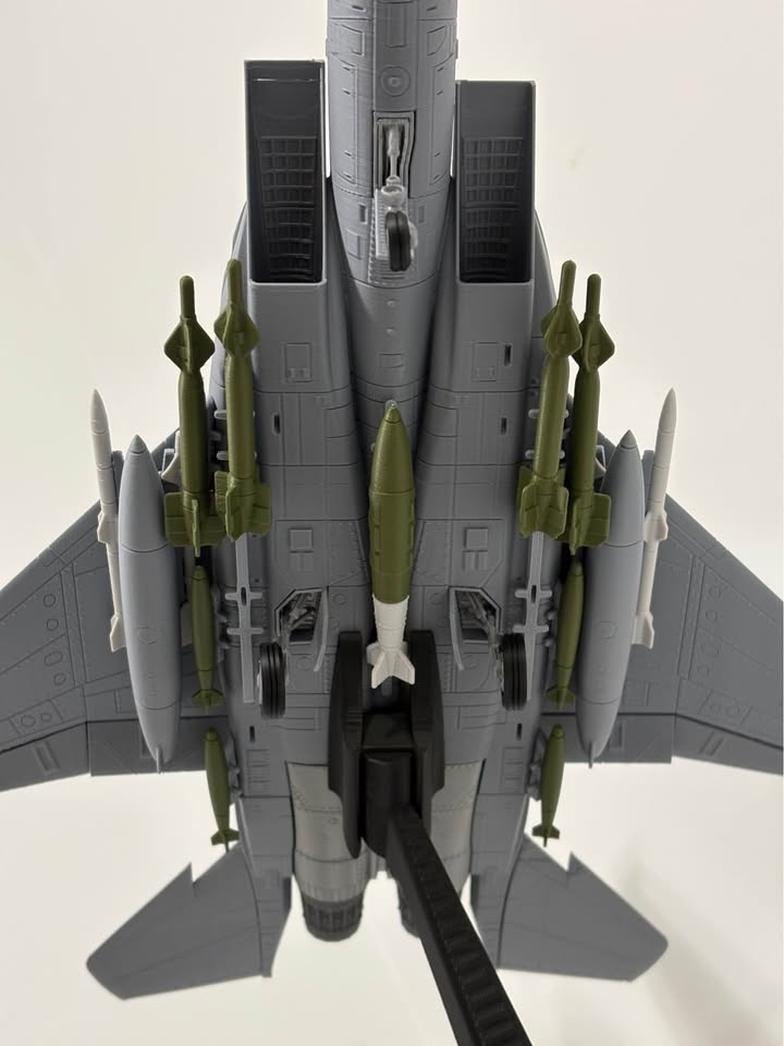F-15E Strike Eagle Display Model w/ Stand - photo 4