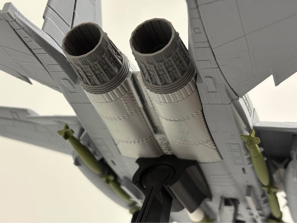 F-15E Strike Eagle Display Model w/ Stand - photo 5