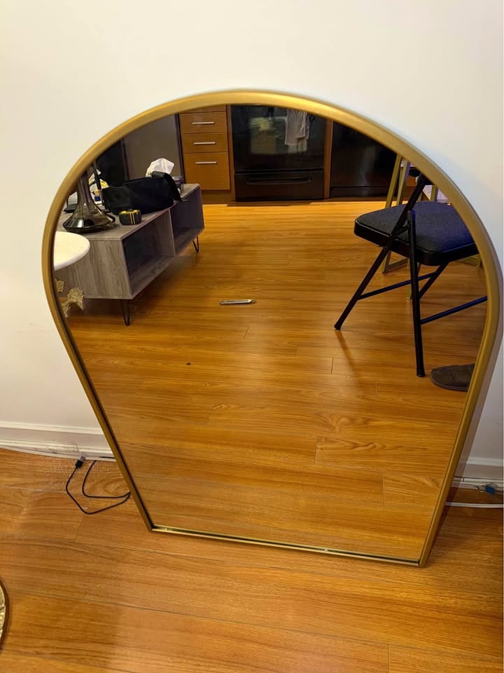 Stunning gold mirror
