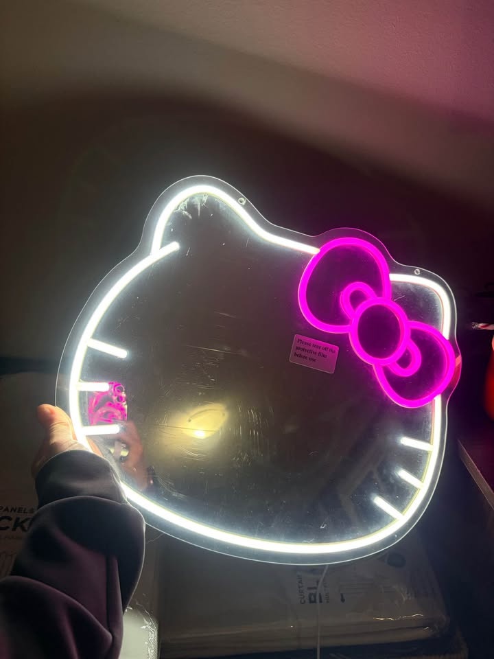 Hello Kitty Light Mirror - photo 2