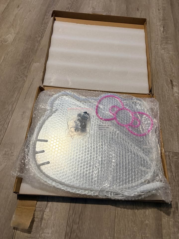 Hello Kitty Light Mirror - photo 3