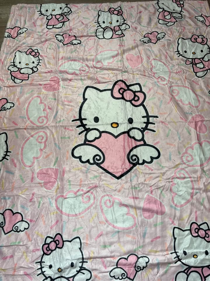 New Hello Kitty Kids Throw - photo 2