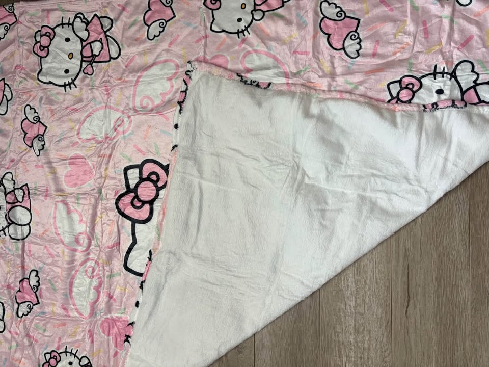 New Hello Kitty Kids Throw - photo 3