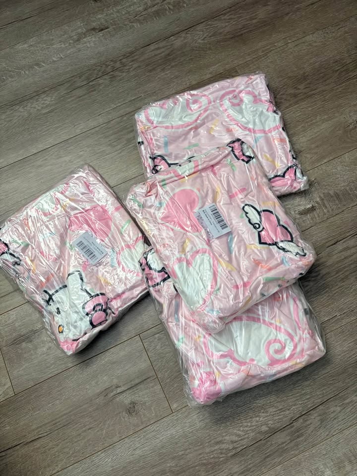 New Hello Kitty Kids Throw - photo 4