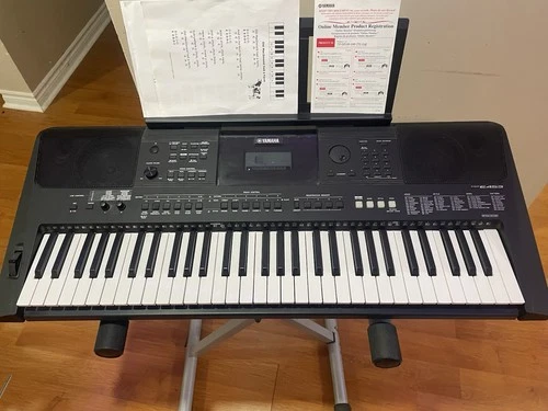 Yamaha PSR-E453 61-Key Electronic Keyboard with Stand