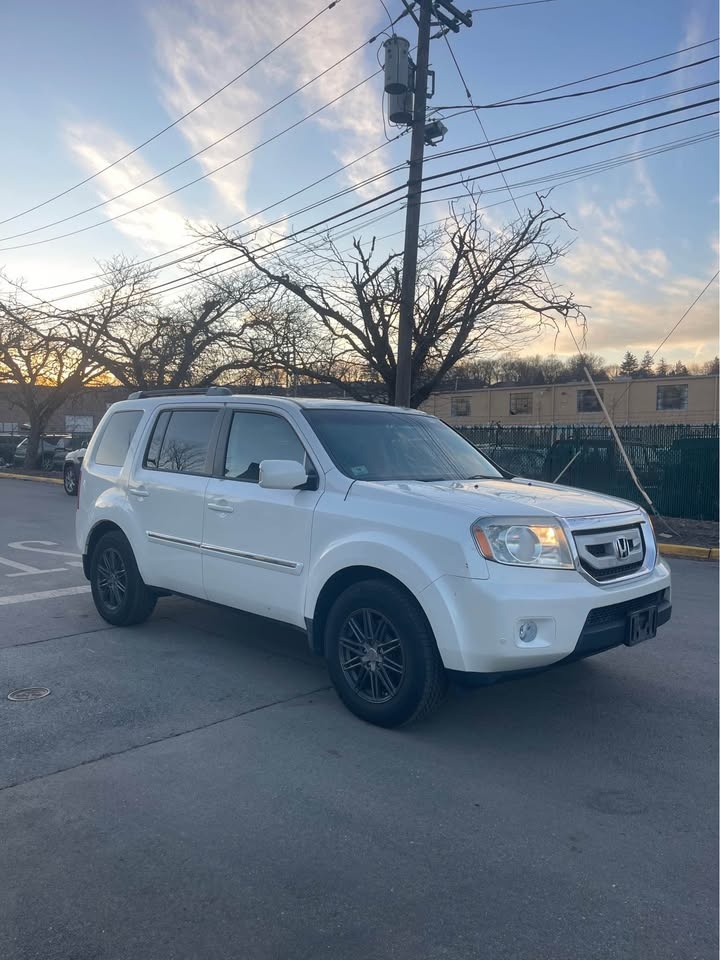2011 Honda Pilot Touring Sport Utility 4D - photo 3