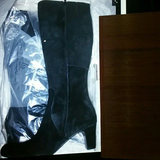 NEW IN BOX Black Suede Leather Knee High Boots 8.5 8.0