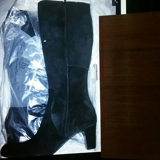 NEW IN BOX Black Suede Leather Knee High Boots 8.5 8.0 - photo 3