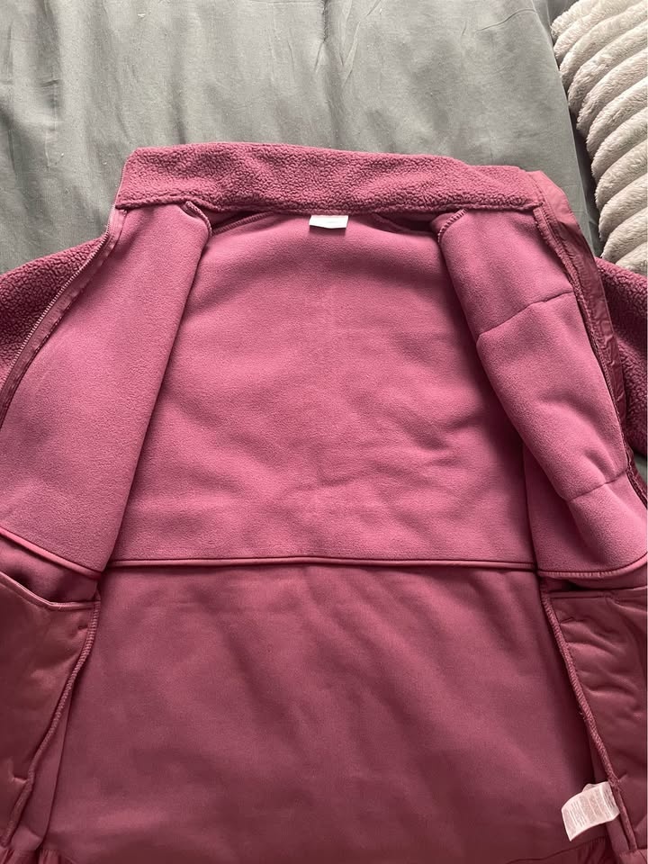 NEW Colombia Jacket (medium) - photo 4