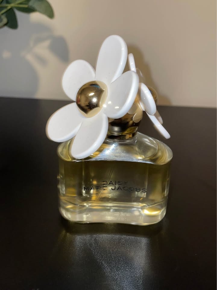 Marc Jacobs Daisy EDT (1.6 oz) - photo 2