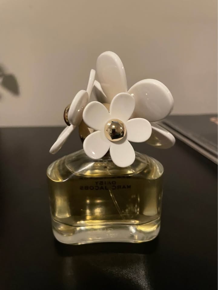 Marc Jacobs Daisy EDT (1.6 oz) - photo 3