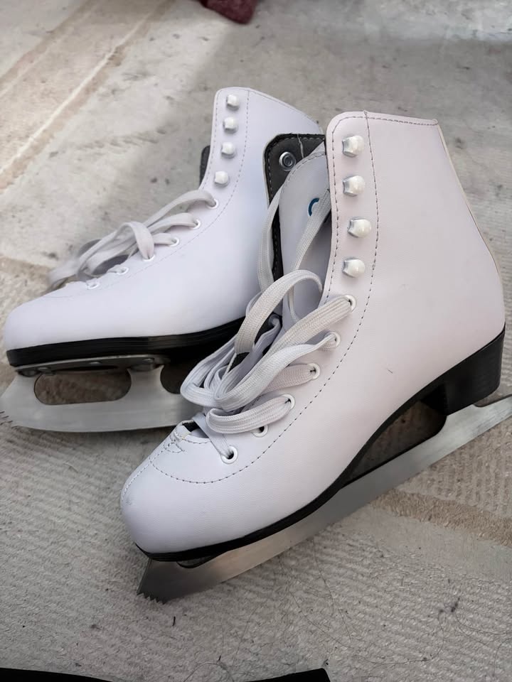 Vic Dream Womens Figure Skates Size 8 - photo 3