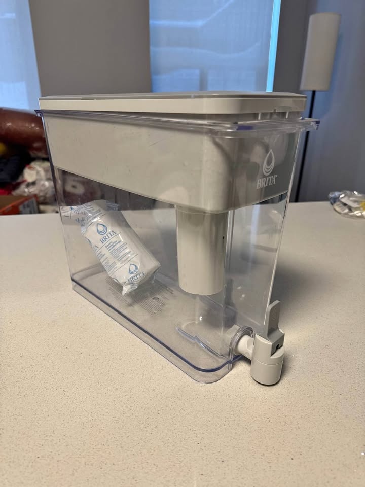 Brita Water Filter Dispenser - 27 Cup