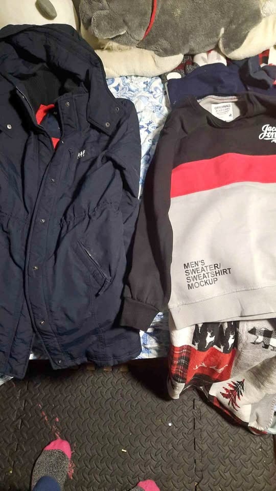 Medium Abercrombie Jacket & Jack and Jones Sweater"🏆"