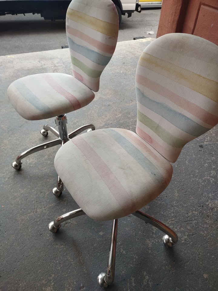 2 William Sonoma Kids Round Upholstered Chairs - photo 3
