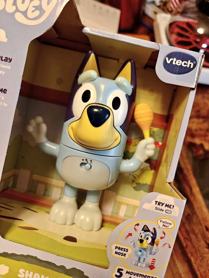 VTech Bluey "Shake It Bluey" Interactive Toy BNIB