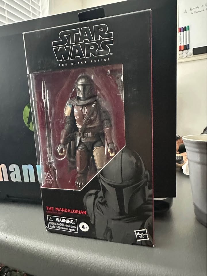 Mandalorian & Grogu Black Series Figures - photo 2