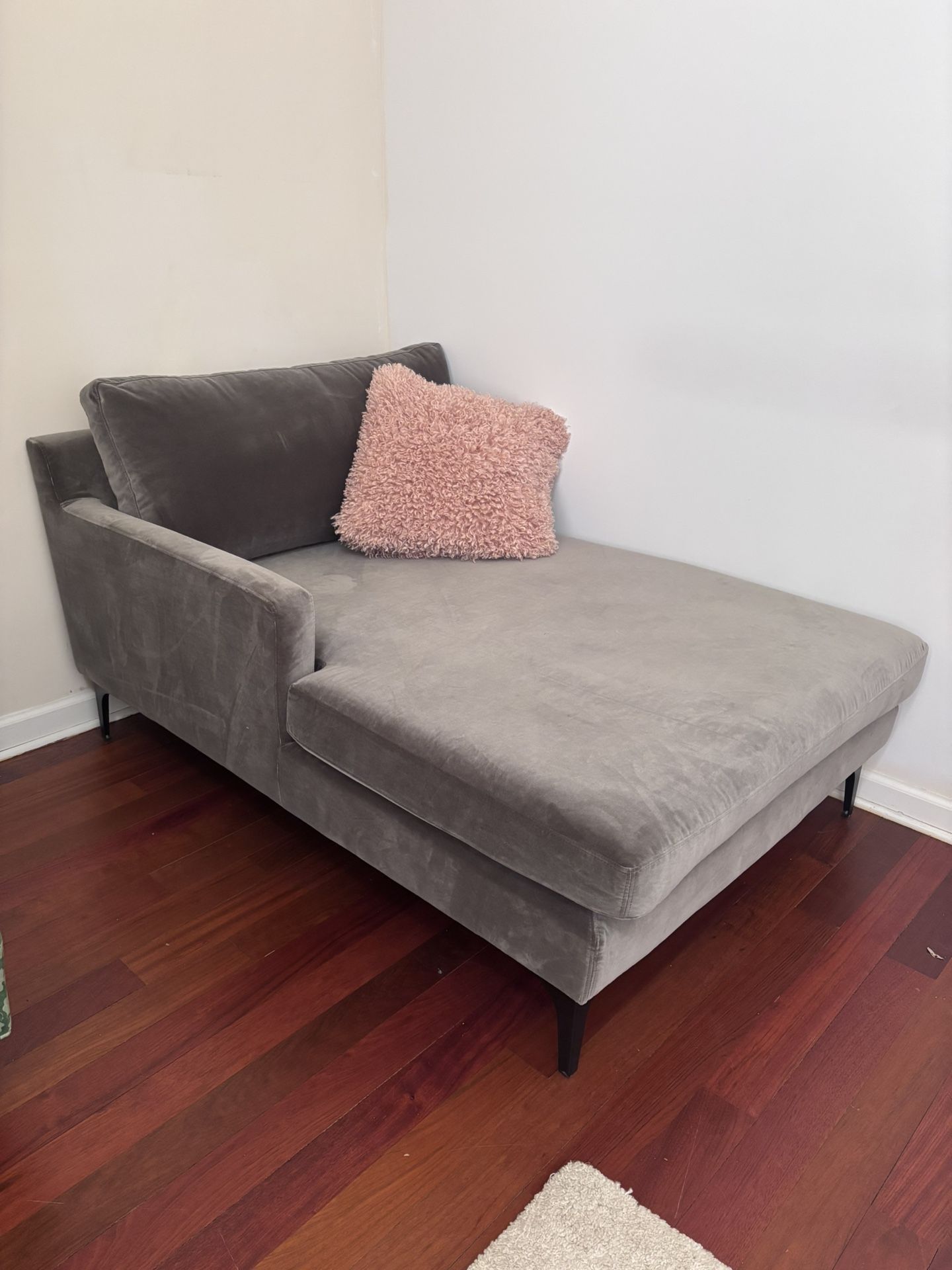 Modern Gray Chaise Lounger – Ultra‑Comfy & Stylish!