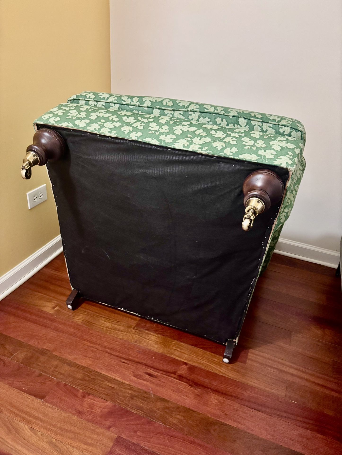 Vintage Granny-Chic Green Accent Chair - photo 3