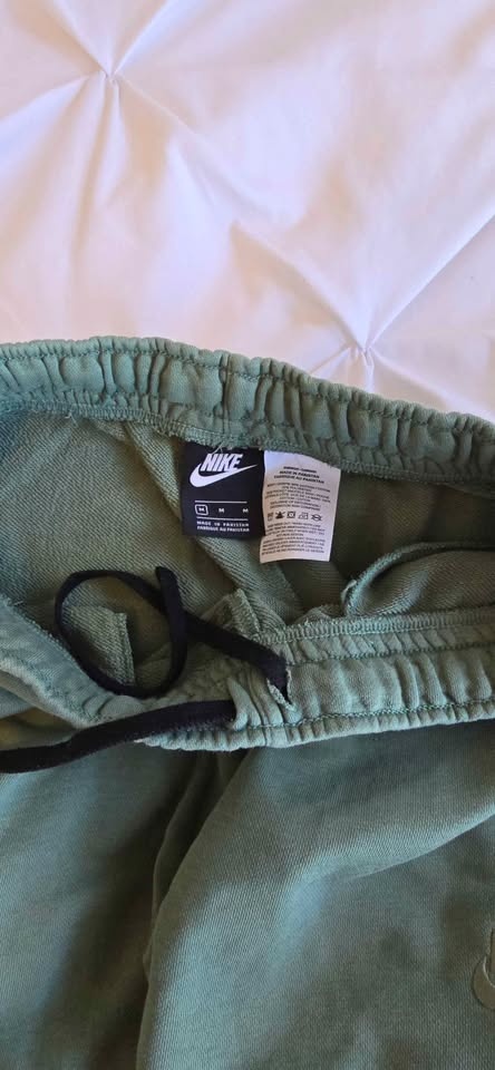 Mens heavyweight cotton Nike shorts size M also fits Large - photo 3