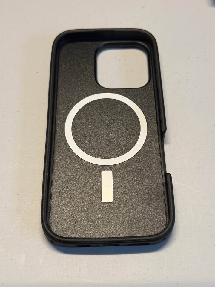Otterbox iPhone 16 Pro Case - photo 3