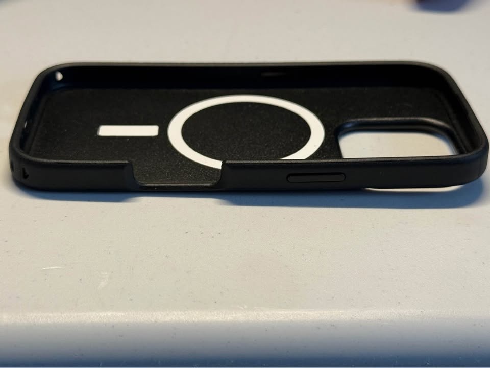 Otterbox iPhone 16 Pro Case - photo 4