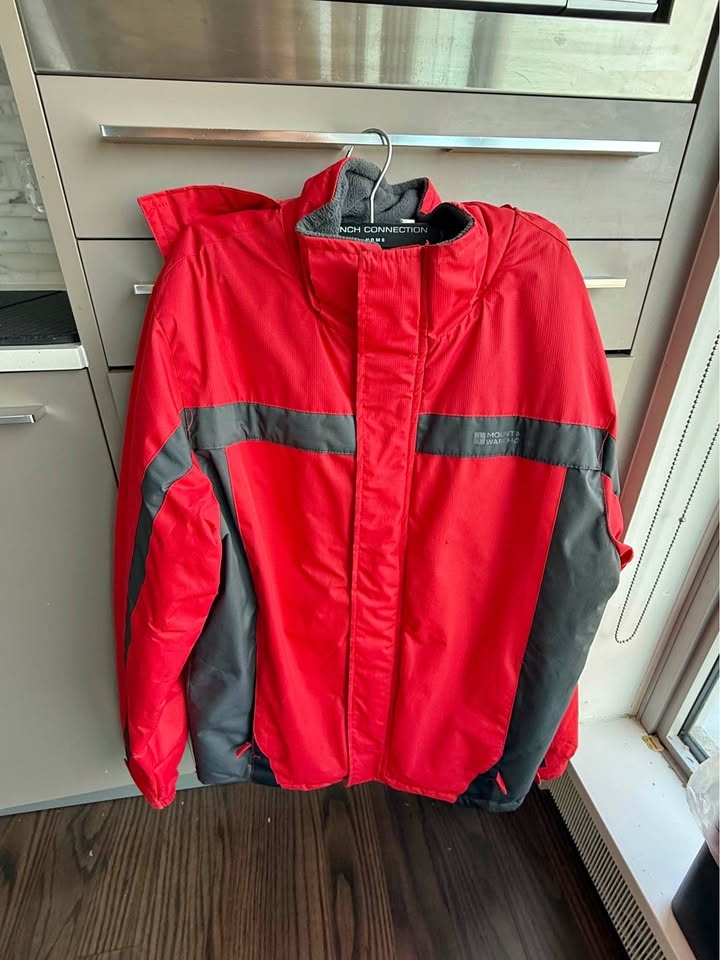 Mountain Warehouse Red & Grey Jacket – Size Small, Good Conditio
