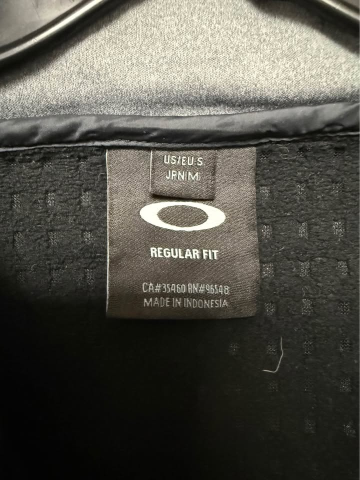 Oakley Vest - photo 2