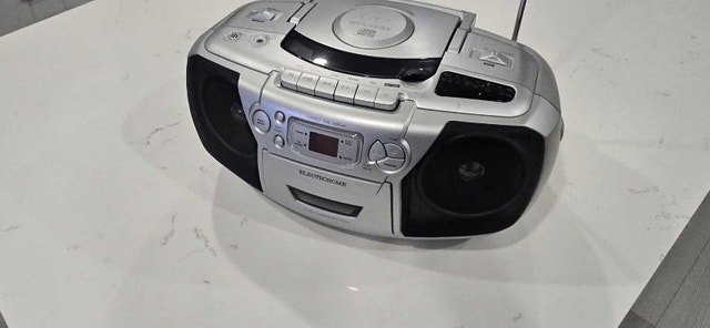 AM/FM Radio CD Player - photo 3