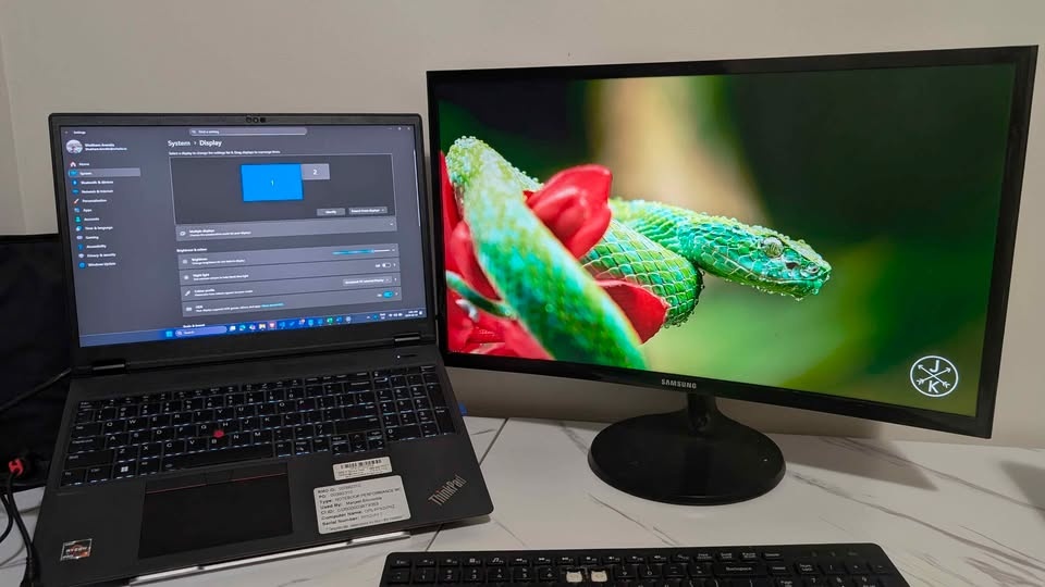 Samsung FHD Curved Monitor 24 inch - photo 2