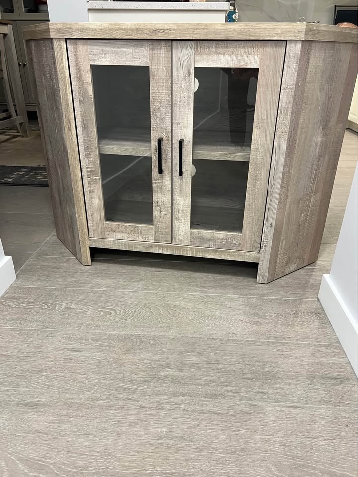 TV Stand / Storage Cabinet - photo 4