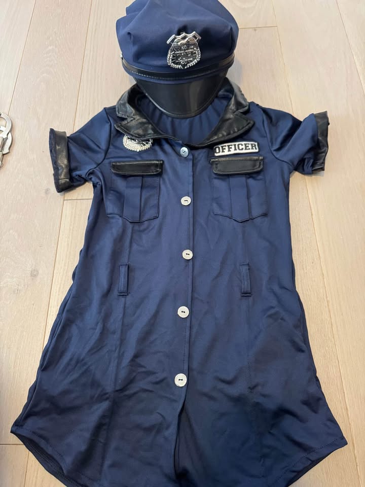 Spirit Halloween Officer Cutie child costume - photo 3