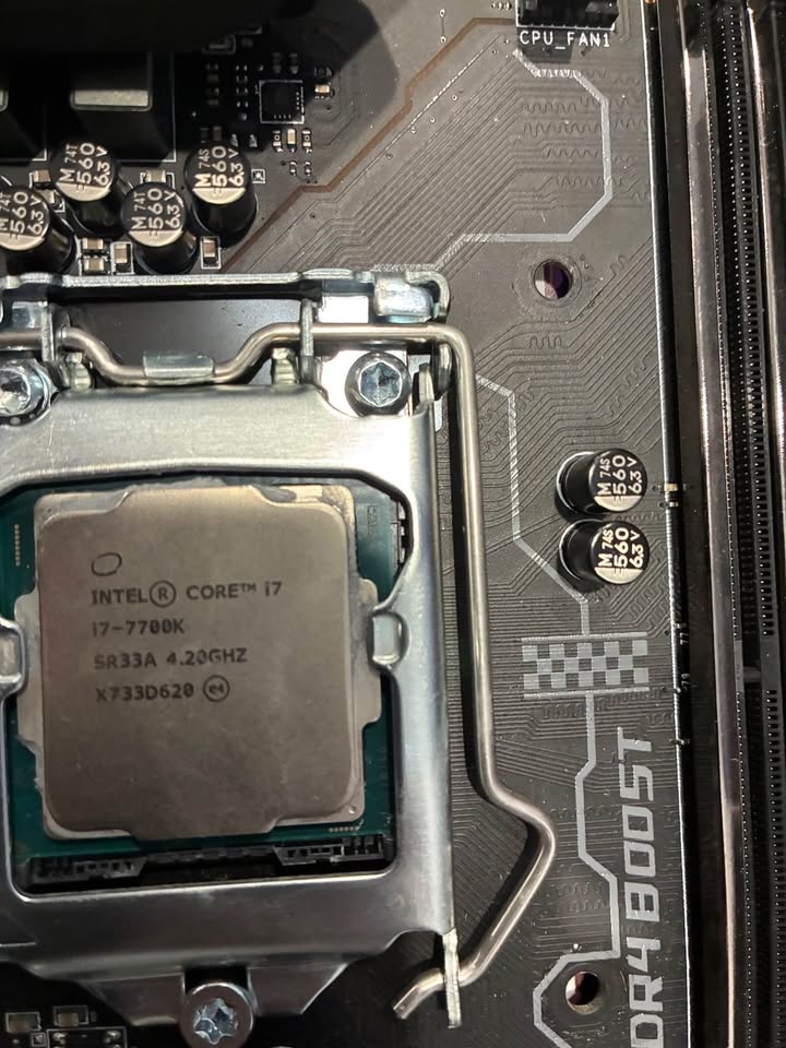 MSI Z270 Gaming Pro Carbon Motherboard with Intel i7-7700k CPU - photo 2
