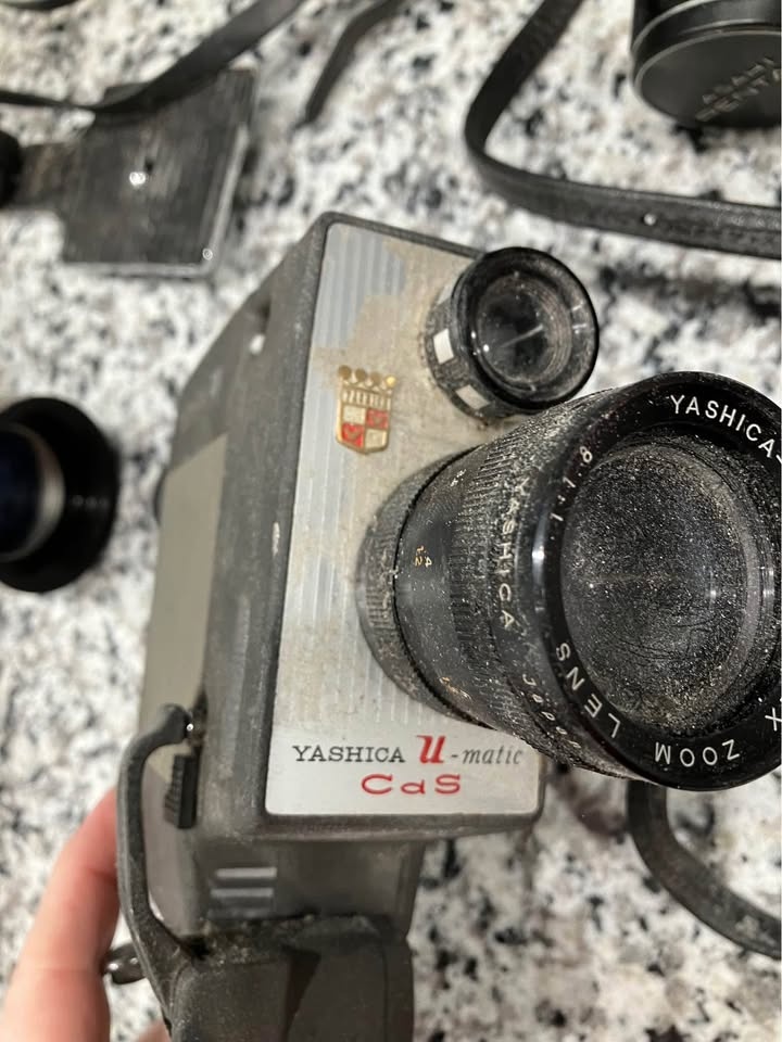 Antique Cameras: 8mm & 35mm Models - photo 5