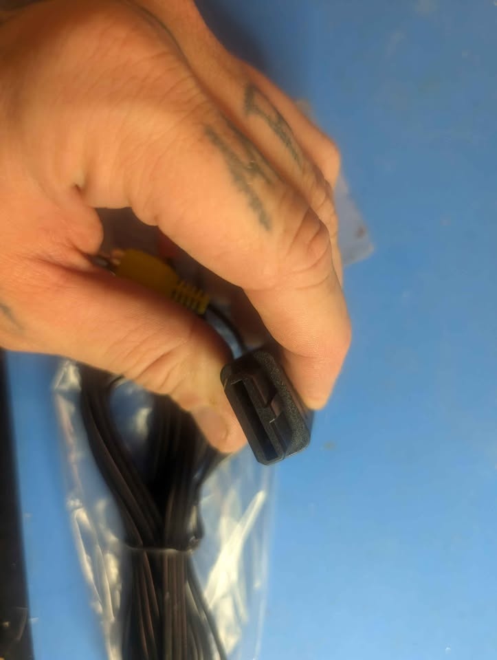 N64/SNES/GameCube Video Cable - photo 2