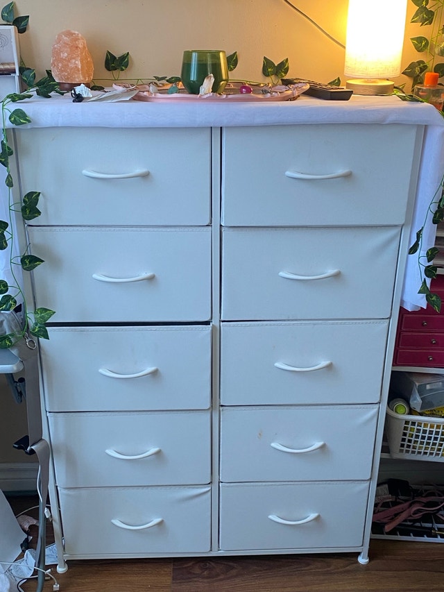 White 10-Drawer Dresser - photo 2