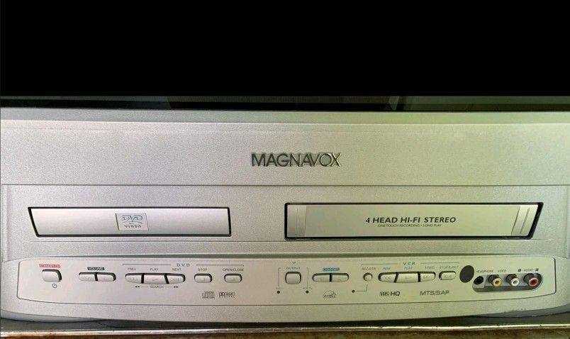Magnavox 20" CRT TV DVD VCR Combo w/ Remote - photo 2