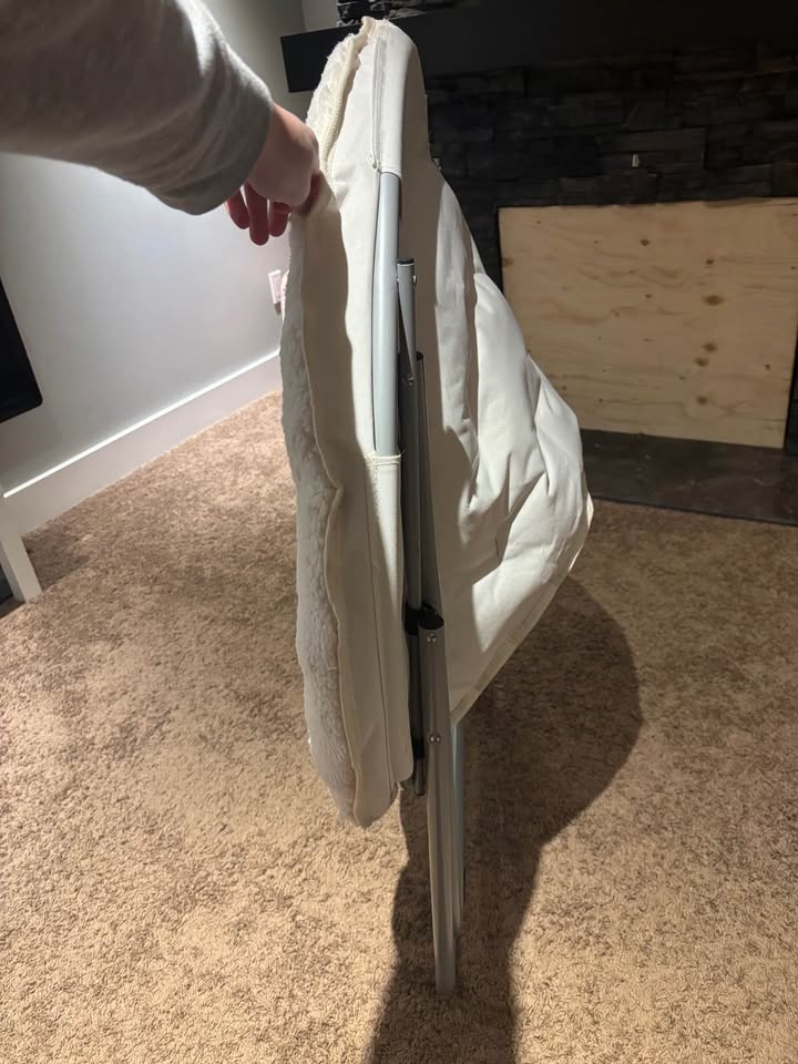 Fluffy foldable chair - photo 2
