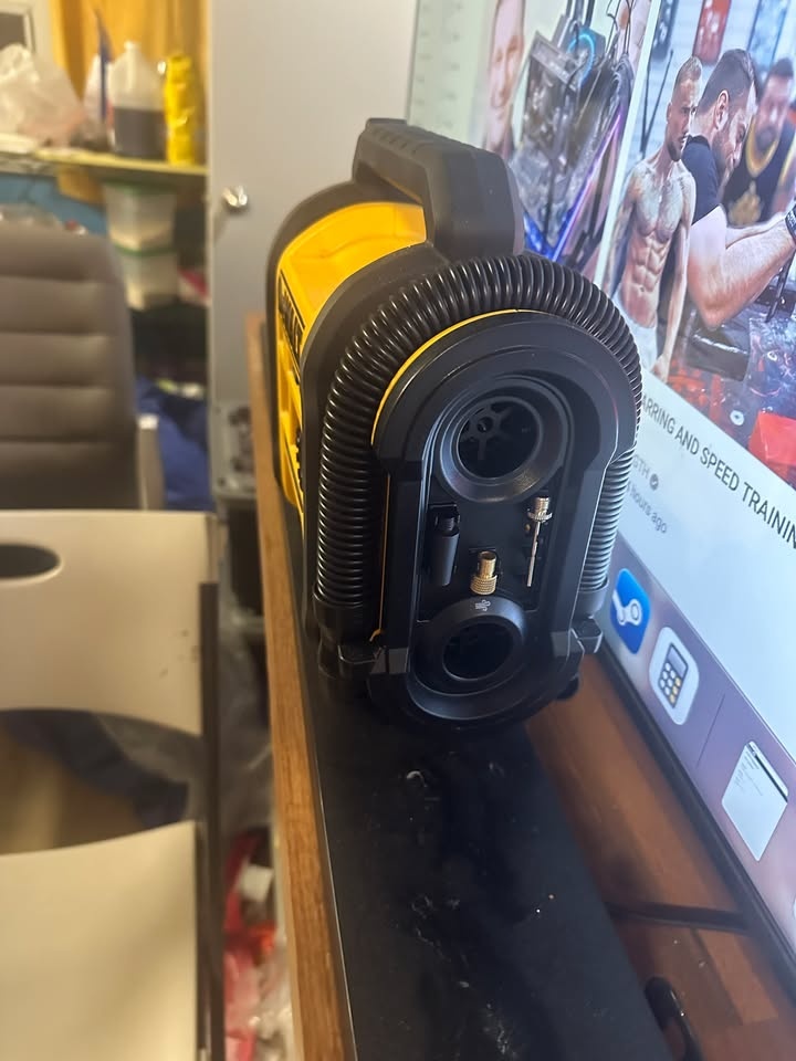 Dewalt Air Inflator - photo 2