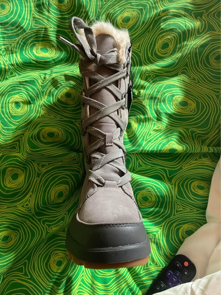 Brand new Tivoli Sorels size 8 in Quarry grey -tags on with box - photo 4