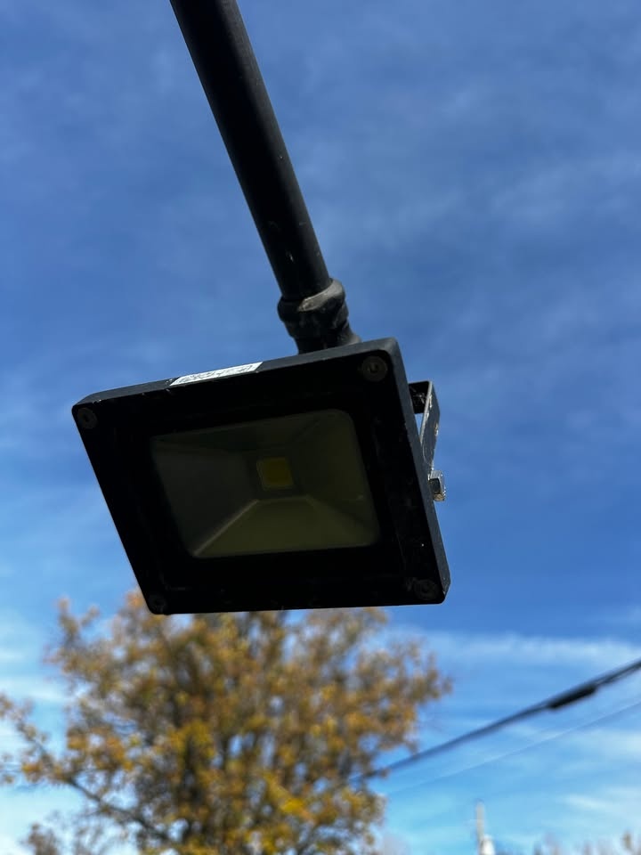 Commercial Solar LED Landscape Light System - photo 2
