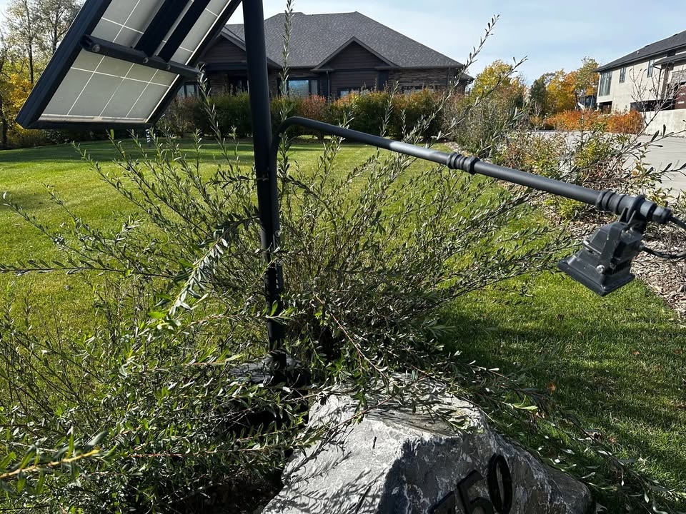 Commercial Solar LED Landscape Light System - photo 3