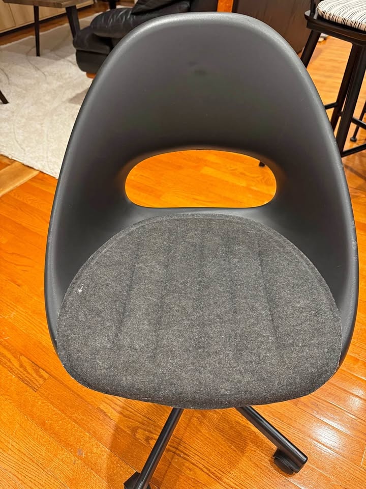 Ikea Swivel chair + pad