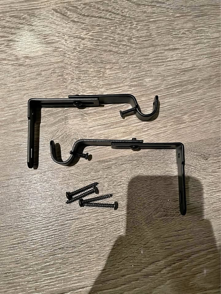 Curtain Rod Bracket Set