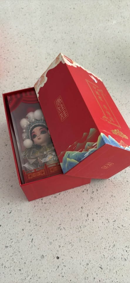 Collectable silk Beijing Opera doll - photo 4