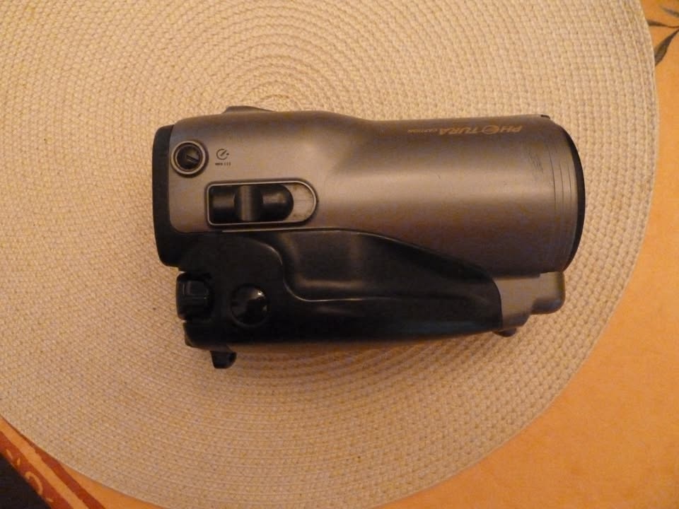 Canon Photura Caption 35mm Camera - photo 3