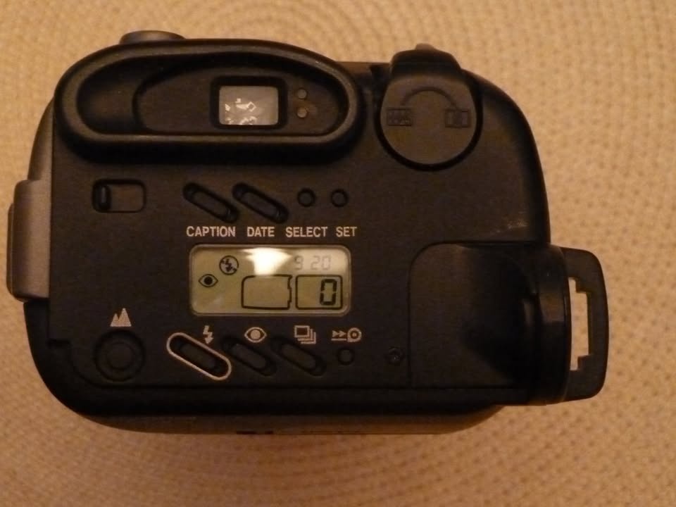 Canon Photura Caption 35mm Camera - photo 4
